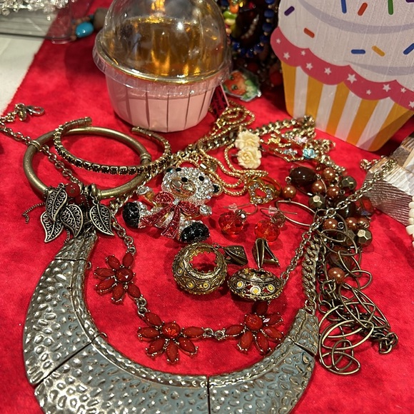 🧁Diamond Cupcake🧁 Live Show Listing ❣️All Wearable, Sellable, Giftable❣️ 🛼🛼🛼 - Picture 7 of 13